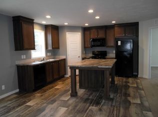 2112 Leisure Ln #690, Traverse City, MI 49686