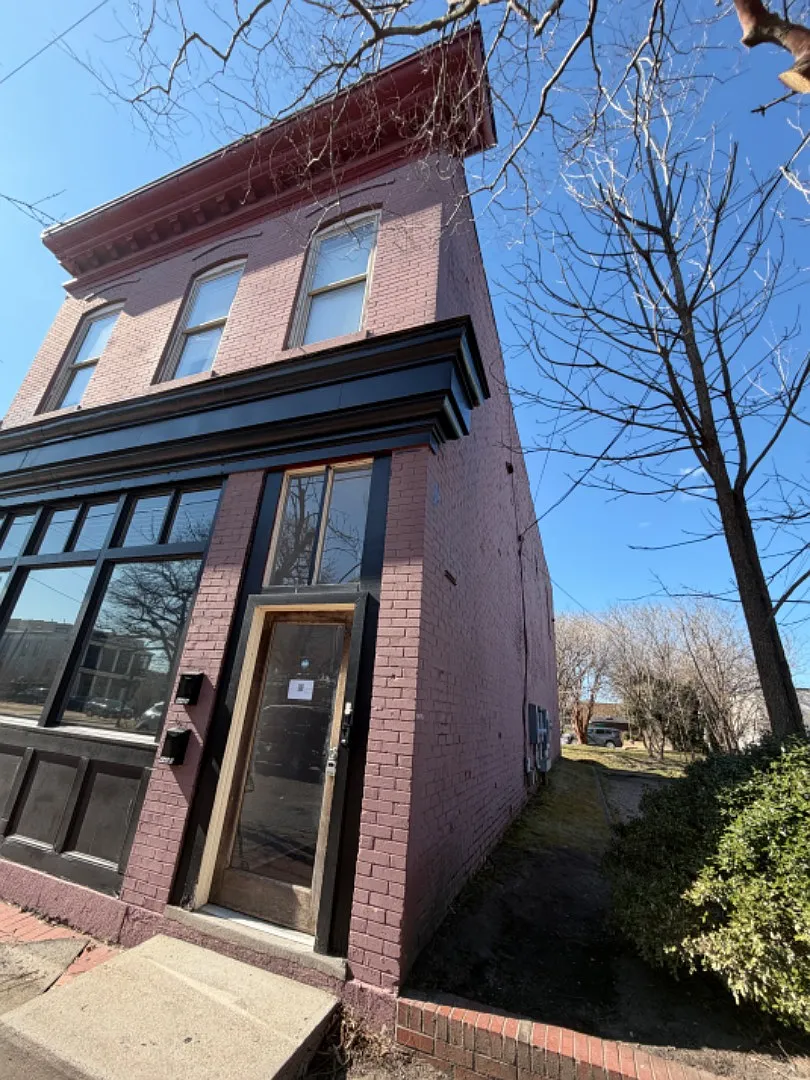 446 Green St - 446 Green St - Unit A — Photo 1