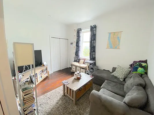 Rented by REAL New York | media 14