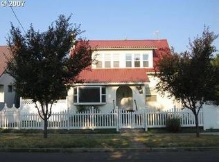 1908 2nd St, La Grande, OR 97850