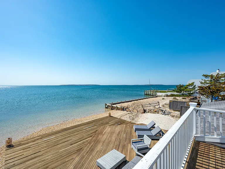 41 E Beach Dr — Photo 18