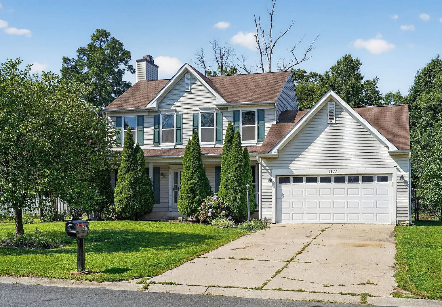 4 bed, 4.0 bath, 2300 sqft, $3,000 — Photo 1