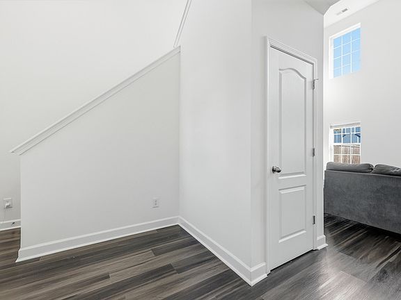 2nd image of 258 Longford Dr