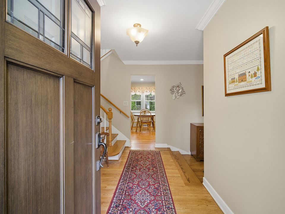 827 Liberty Bell Ln, Libertyville, IL 60048 | MLS #12649586 | Zillow