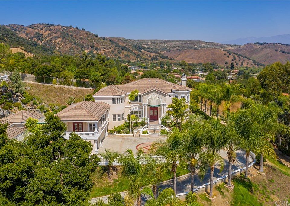 1st image of 14888 Las Tunas Dr