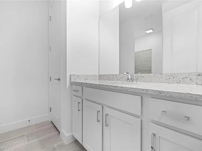 4246 Sonoma Oaks Cir — Photo 22