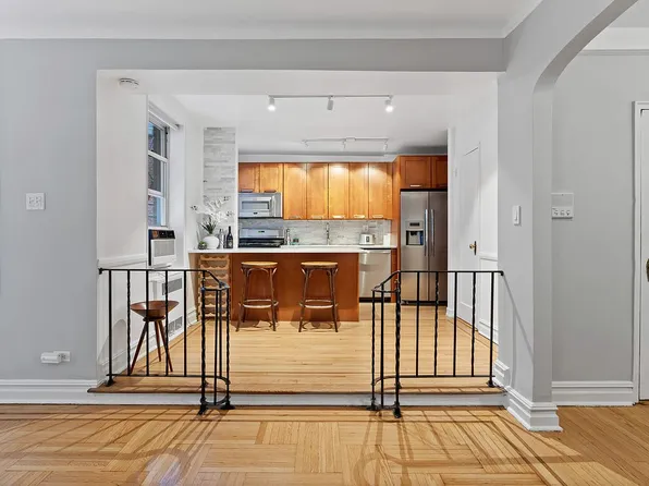 225 Park Pl APT 3K, Brooklyn, NY 11238