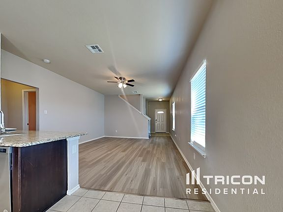 5th image of 132 Blair Ct