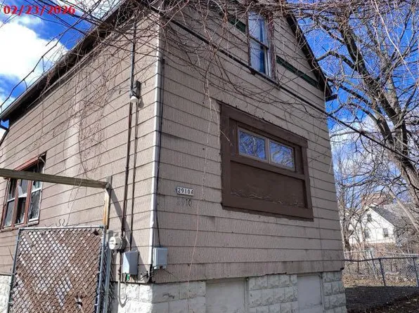 2910 North 9th STREET, Milwaukee, WI 53206