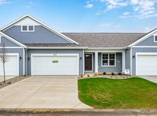 1534 N Village Cir, Kalamazoo, MI 49009