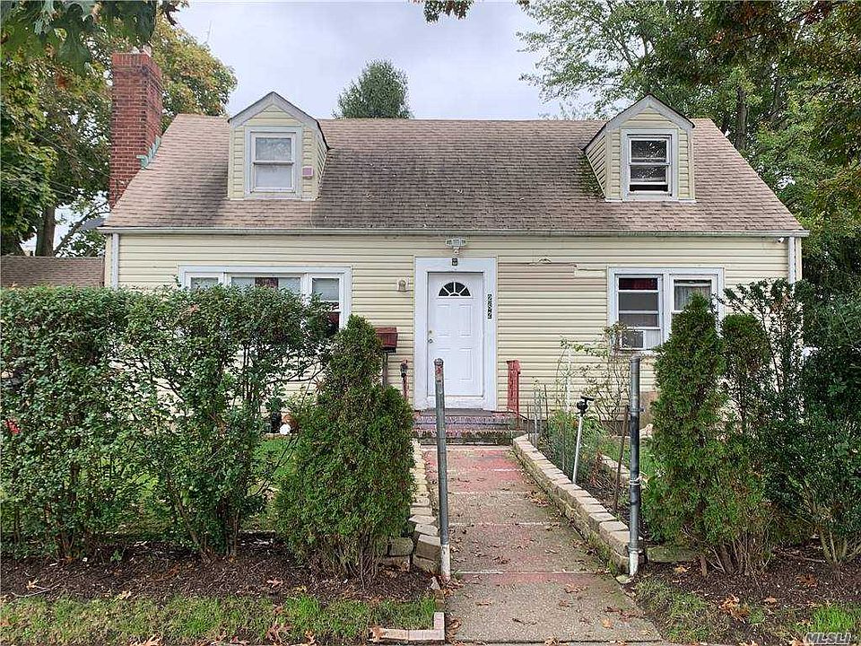 2nd image of 282 Sheridan St