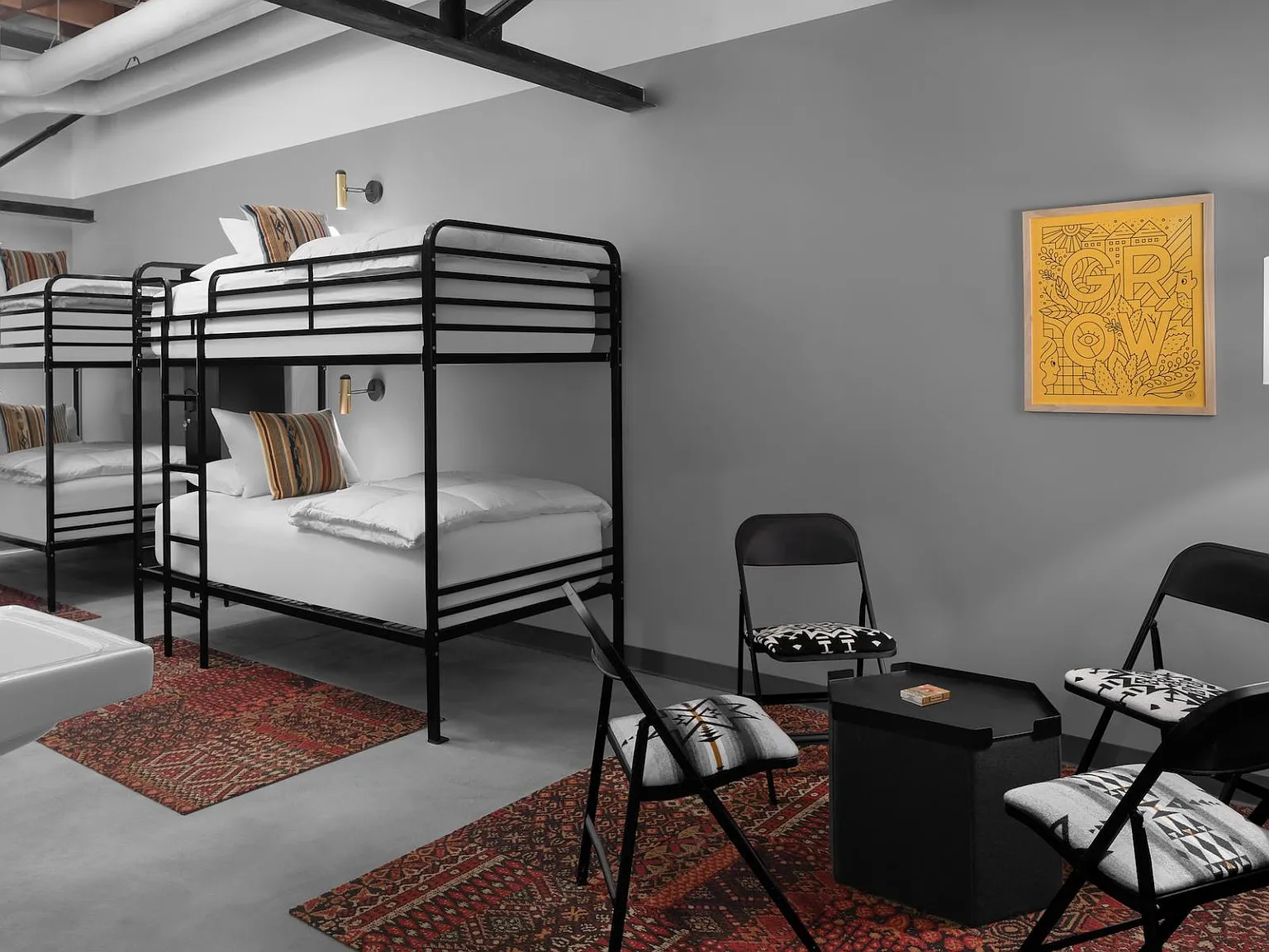 1 bed, 350 sqft, $999 — Photo 4