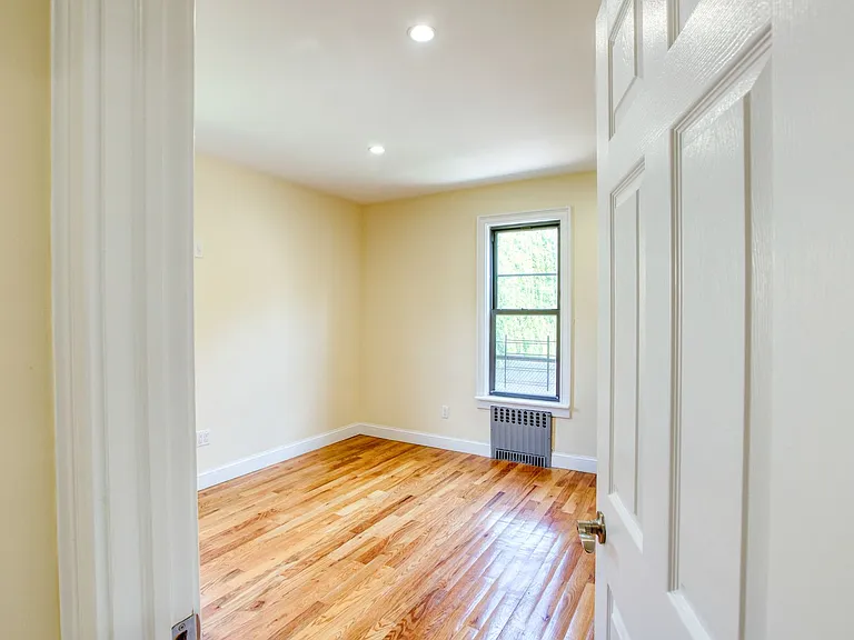 180 Willow St #1 — Photo 10