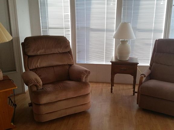2nd image of 305 E Barrel Cactus Ln