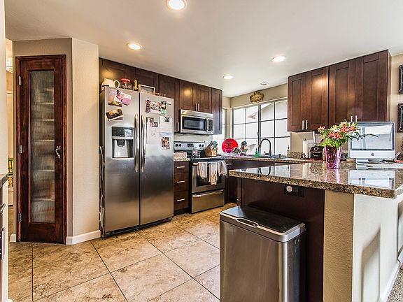 4th image of 8052 Mission Vista Dr