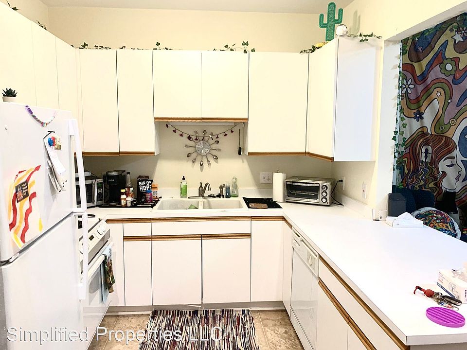 1st image of 289 King St Unit E