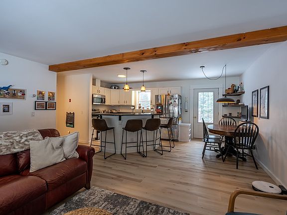 3rd image of 22 Juniper Cir