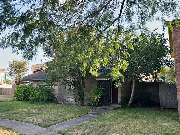 2nd image of 5165 Middlecoff Rd APT 6