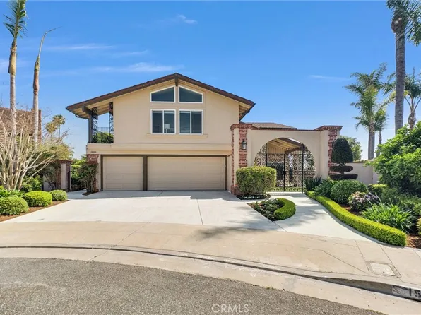 15582 Wild Cherry Cir, Huntington Beach, CA 92647