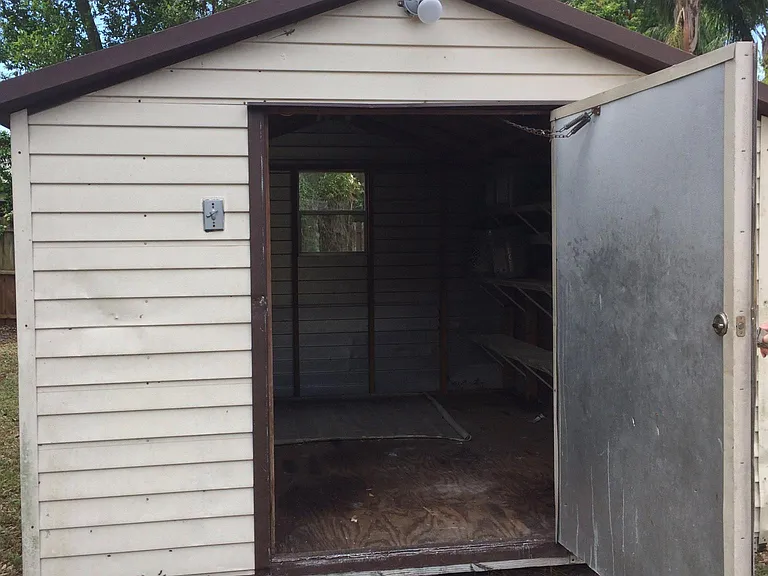 1351 Almond St — Photo 16
