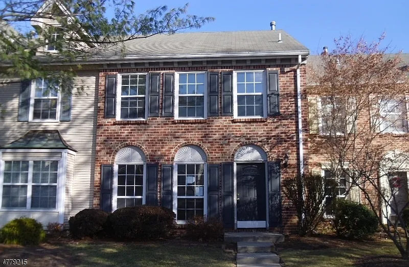 79 Townsend Ct photo 1