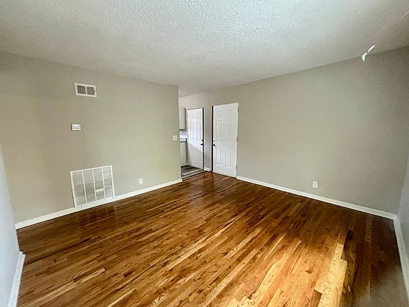 4th image of 1048 Washington St SW #6