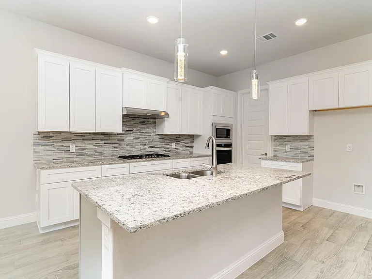 5209 Noble Ln — Photo 7