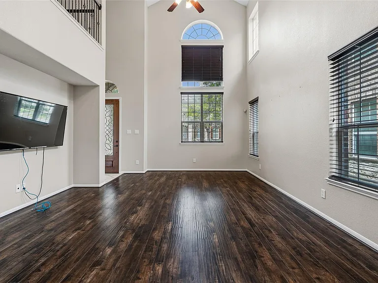 9131 Solvista Pass Ln — Photo 2