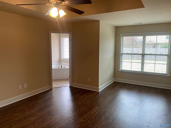 3rd image of 6910 Breyerton Way SE