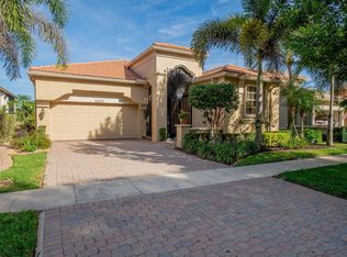 9869 Via Grande W, Wellington, FL 33411