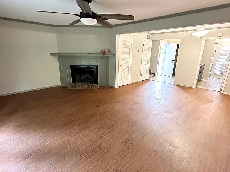 1 Phlox Dr — Photo 5