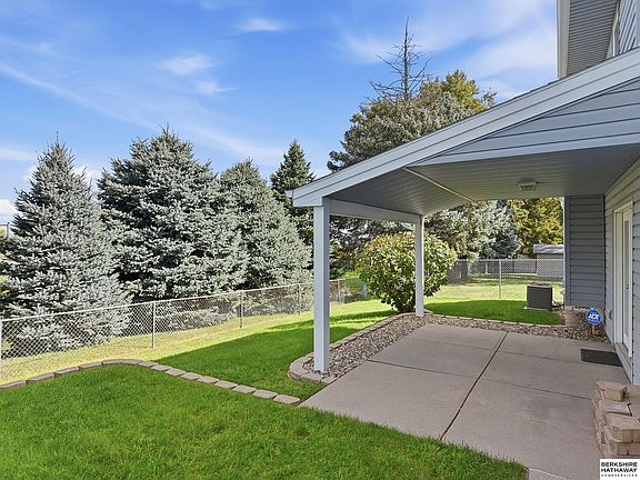 32nd image of 10632 M St