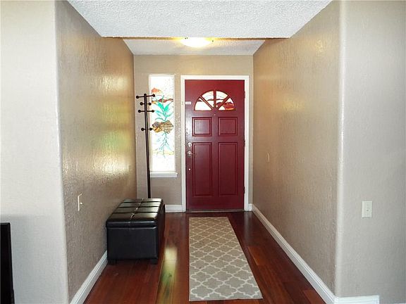 4th image of 501 Willow Glen Dr