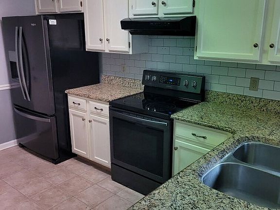 5th image of 2510 Twin Springs Dr S