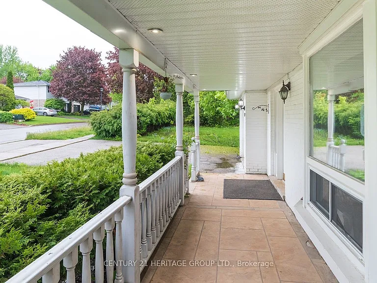 307 Towercrest Dr — Photo 2