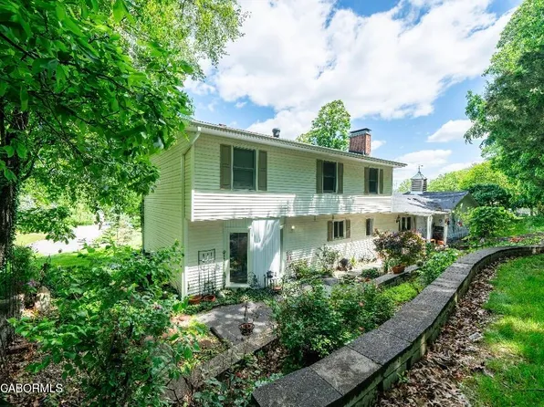 2719 W Schellridge Rd, Jefferson City, MO 65109