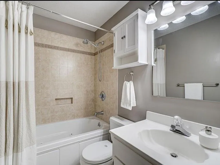 1116 Woodhill Dr — Photo 14