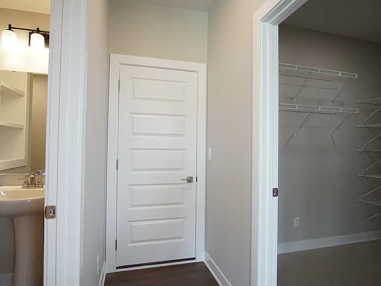 4852 White Chapel Dr — Photo 11