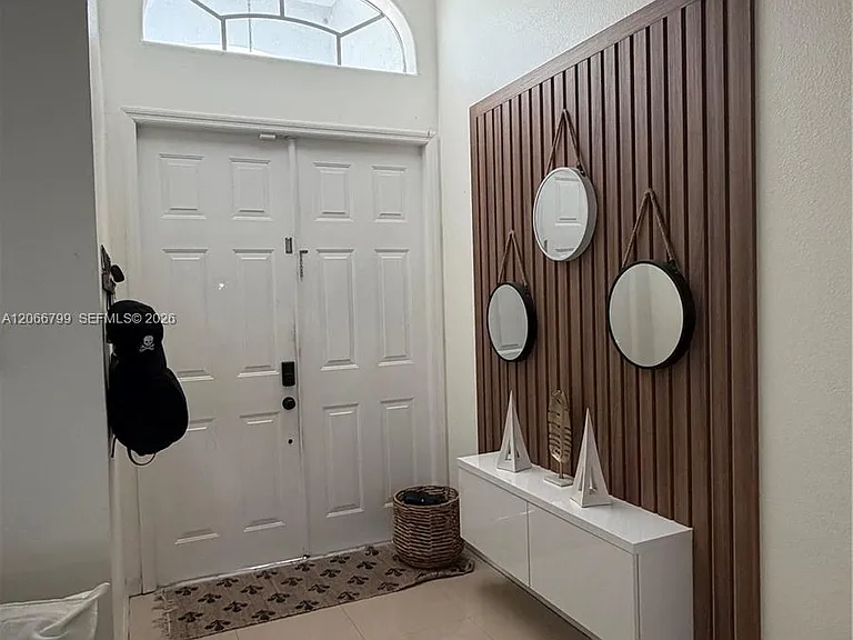 8208 SW 166th Pl — Photo 3