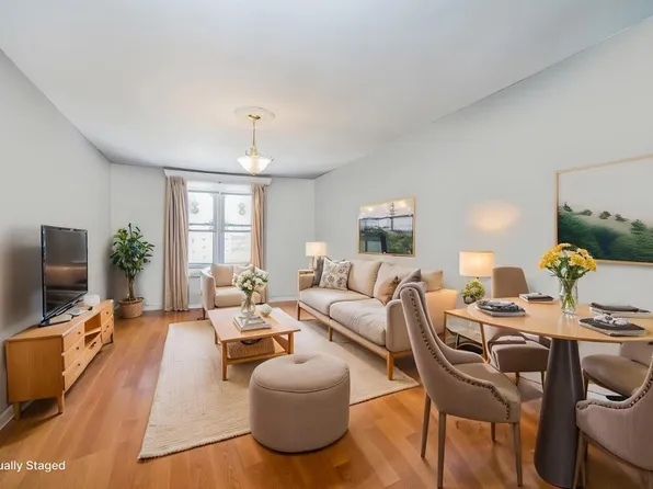 2265 Gerritsen Avenue image 2 of 11