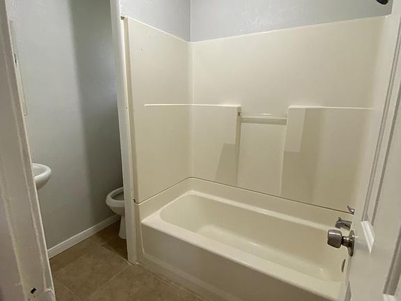 5th image of 14110 Alderson St #1