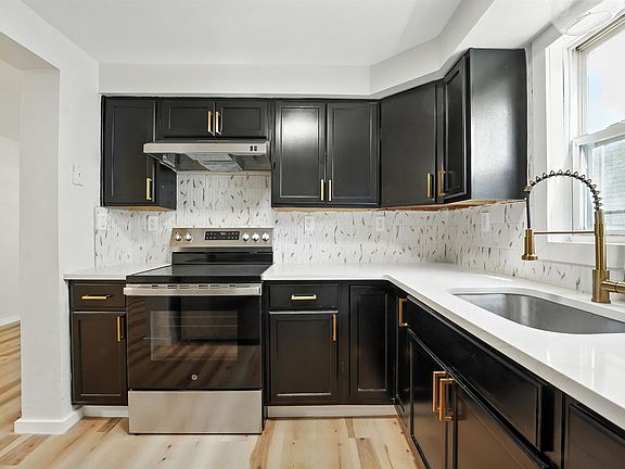5th image of 338-340 Halladay St #1