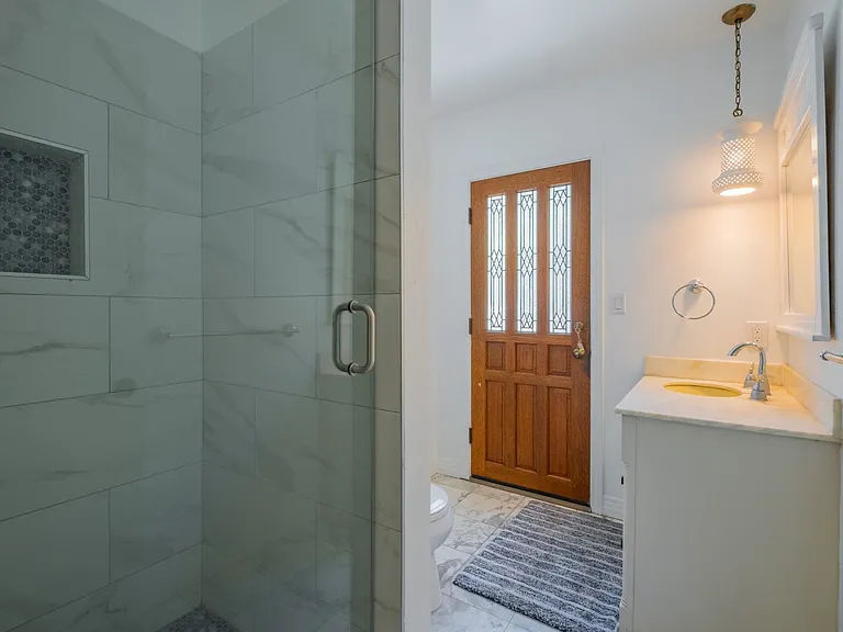 4321 Clear Valley Dr — Photo 26