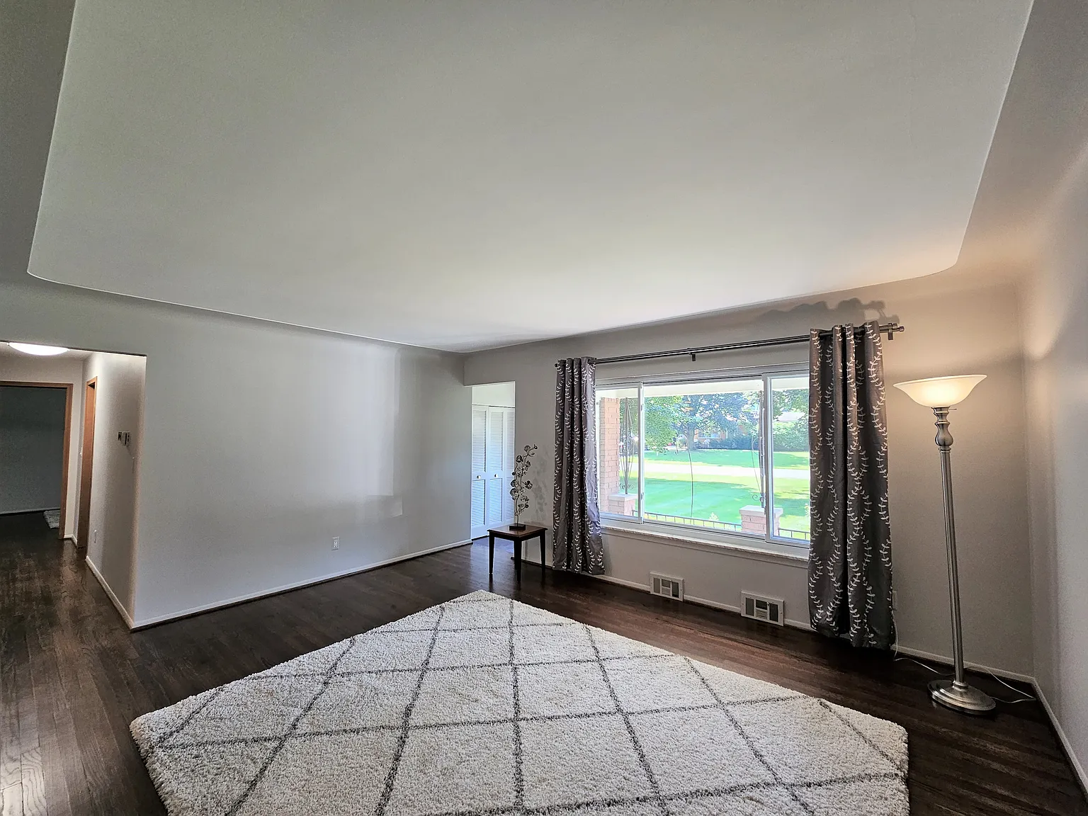 3 bed, 1600 sqft, $2,595 — Photo 3