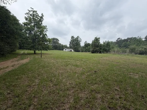 699 County Road 890, Cushing, TX 75760