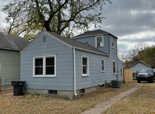611 SE 3rd St, Newton, KS 67114
