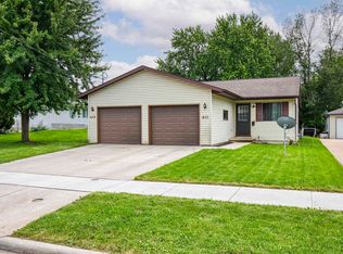 411 9th St, Menasha, WI 54952