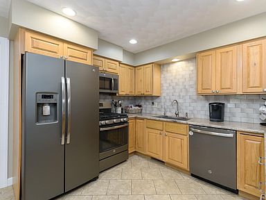 Sold 40643 Riverdale Drive Paw Paw Mi 49079 3 Beds 2 Full Baths 60200 Sold Listing Mls 17054452