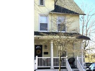 860 Summit Grove Ave, Bryn Mawr, PA 19010