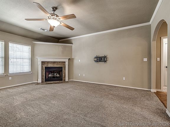 4th image of 2112 S Javine Ct